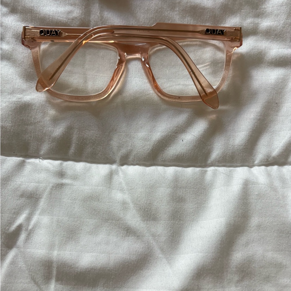 Quay Australia Blush Transparent Glasses - Picture 2 of 4